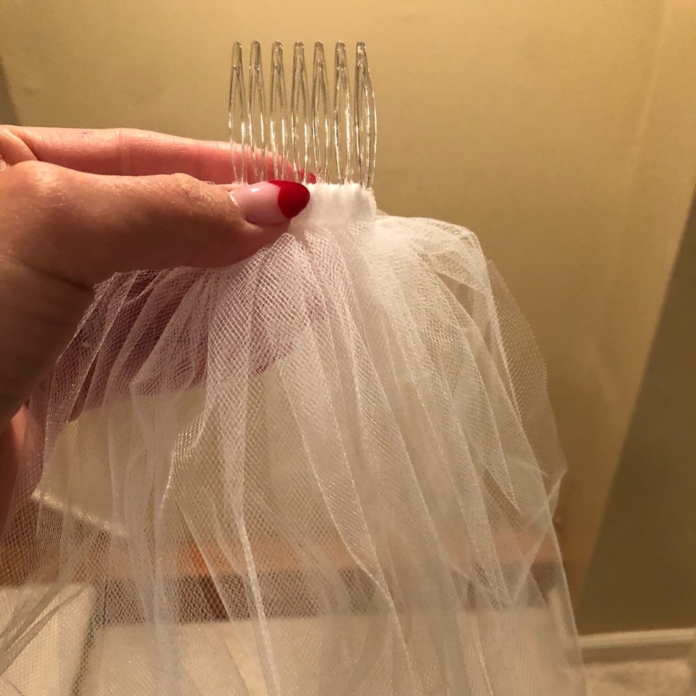 Veil - Picture 2 of 7